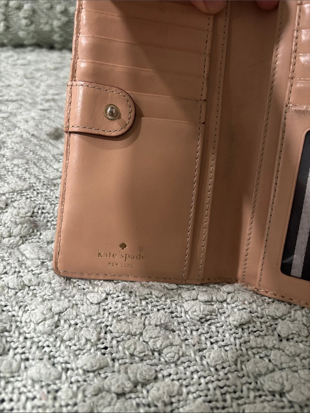 kate spade Beige and Navy Pebbled Leather Bifold Wallet